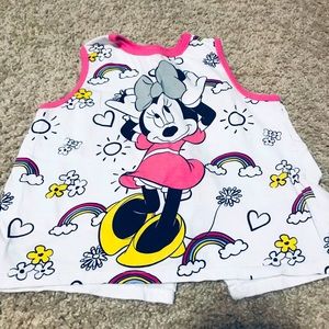 🌻 Minnie Mouse tee- size 6